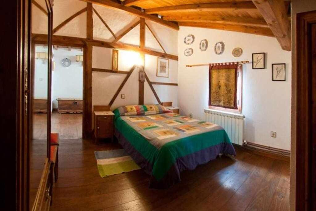 Casa Rural Lucia Es Una Casa Rural Amplia Con Pat Cabezas Bajas 外观 照片